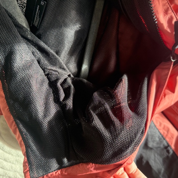 The North Face | XS | Hydrenaline Jacket: Coral & Black - Picture 9 of 9